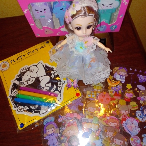 Doll Dangler, Magic Highlighters and More! - Picture 6 of 15